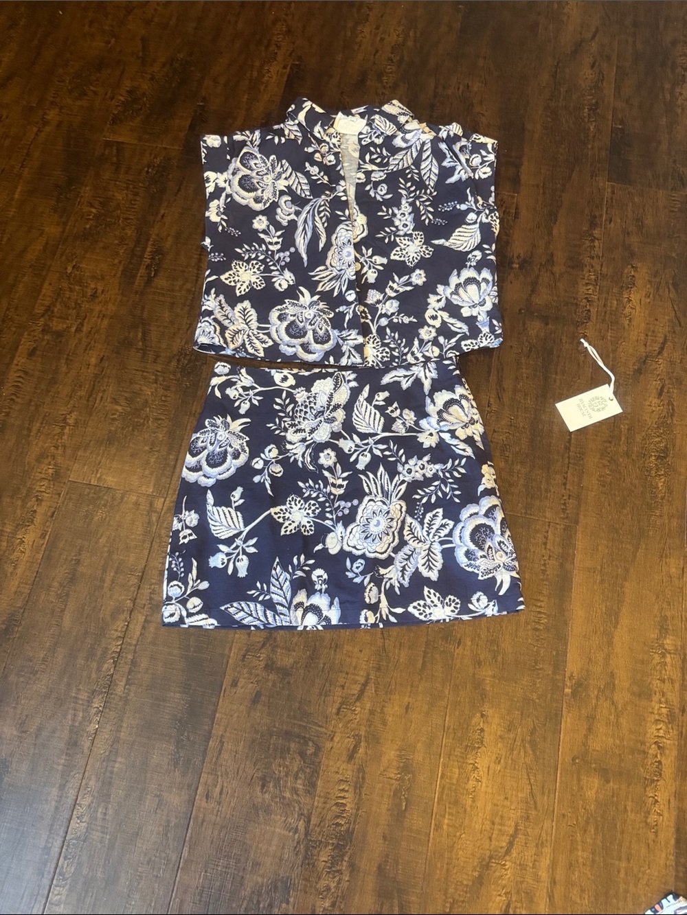 Hyacinth House sz small Navy & White Floral Set